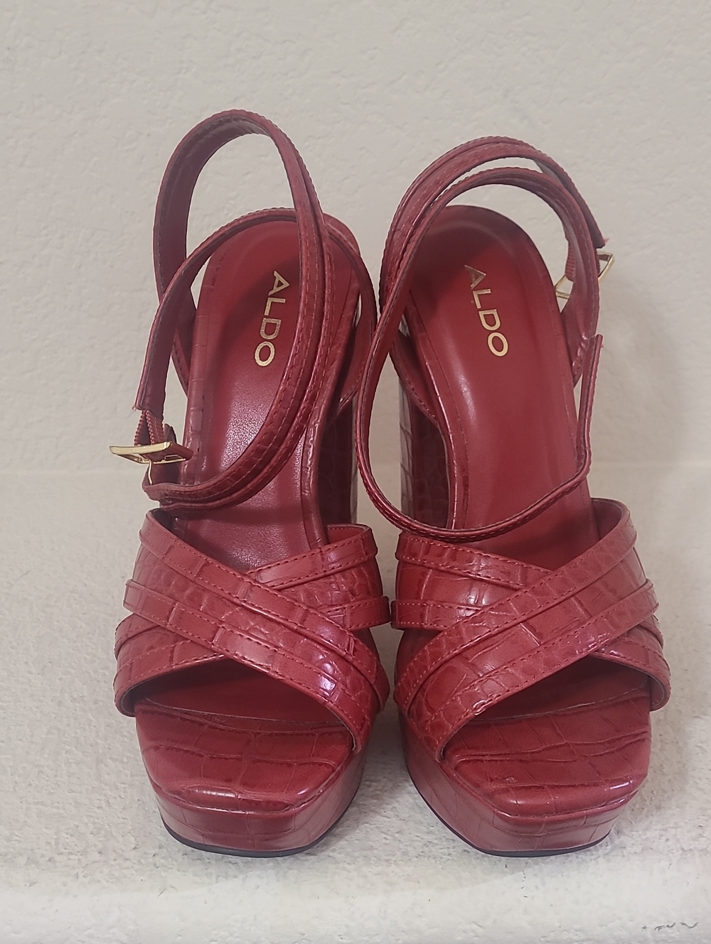 ALDO NWOT Red Croc-Embossed Strap Platform Heels